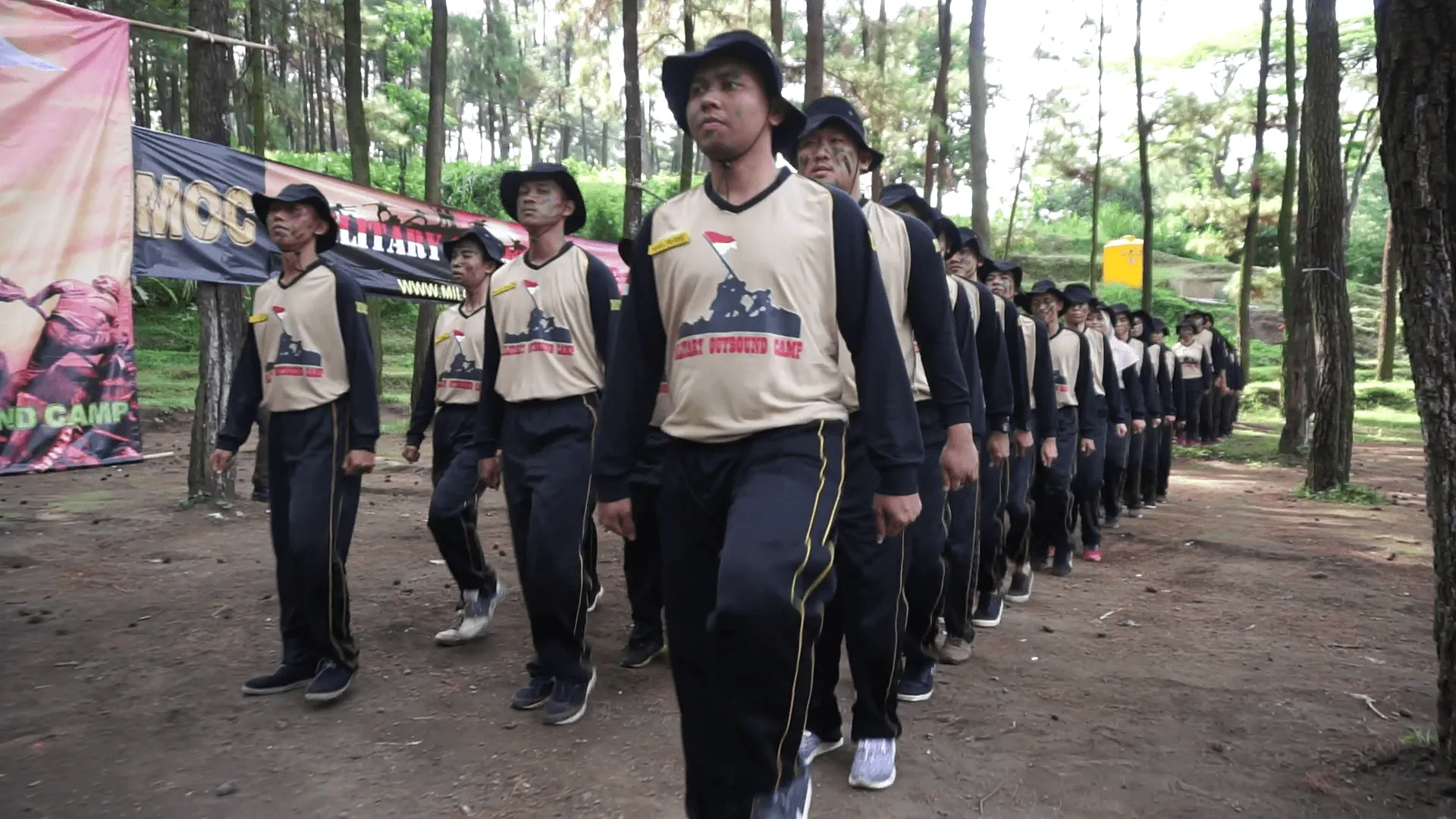Peserta MOC dalam sesi garjas dan pbb